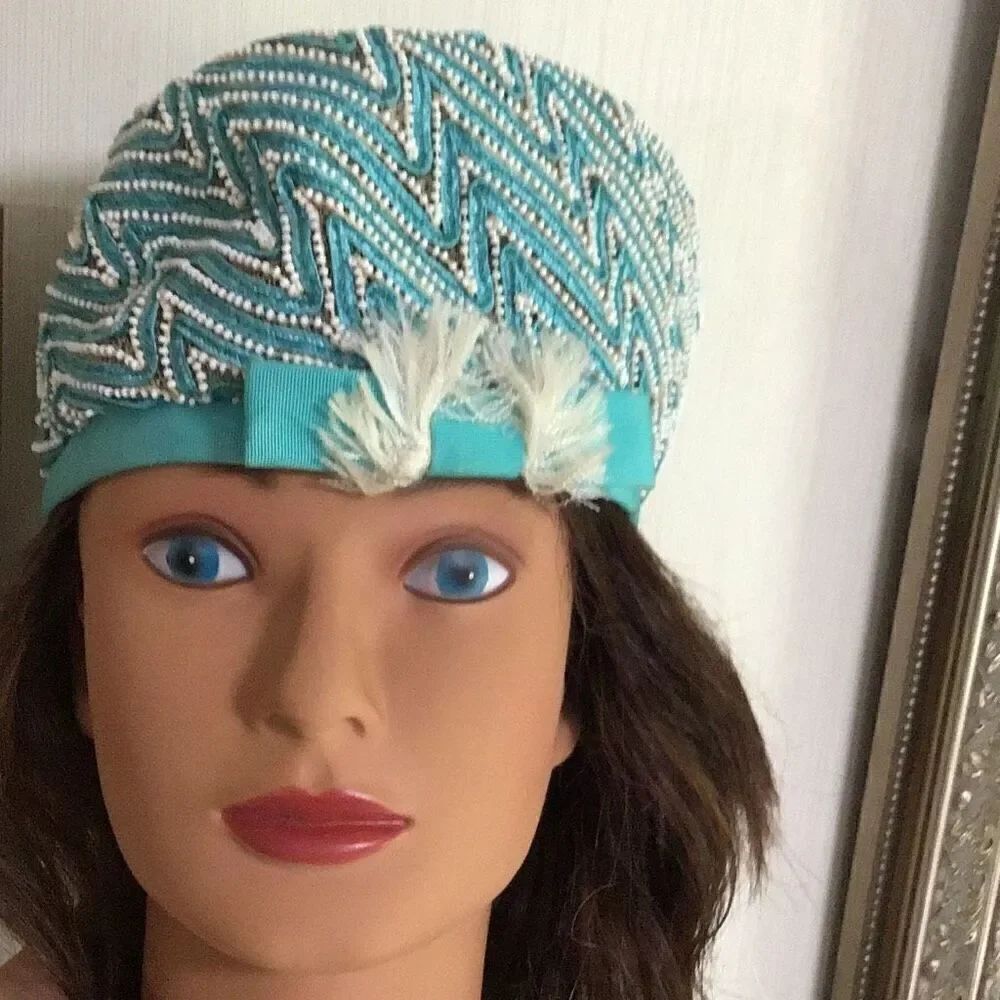 Beautiful vintage Lilly DACHE Dachetts beaded ladies hat